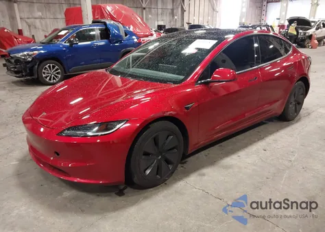 2025 Tesla Model 3 Long Range All-Wheel Drive z USA, uszkodzony, nr VIN 5YJ3E1EB2SF885837